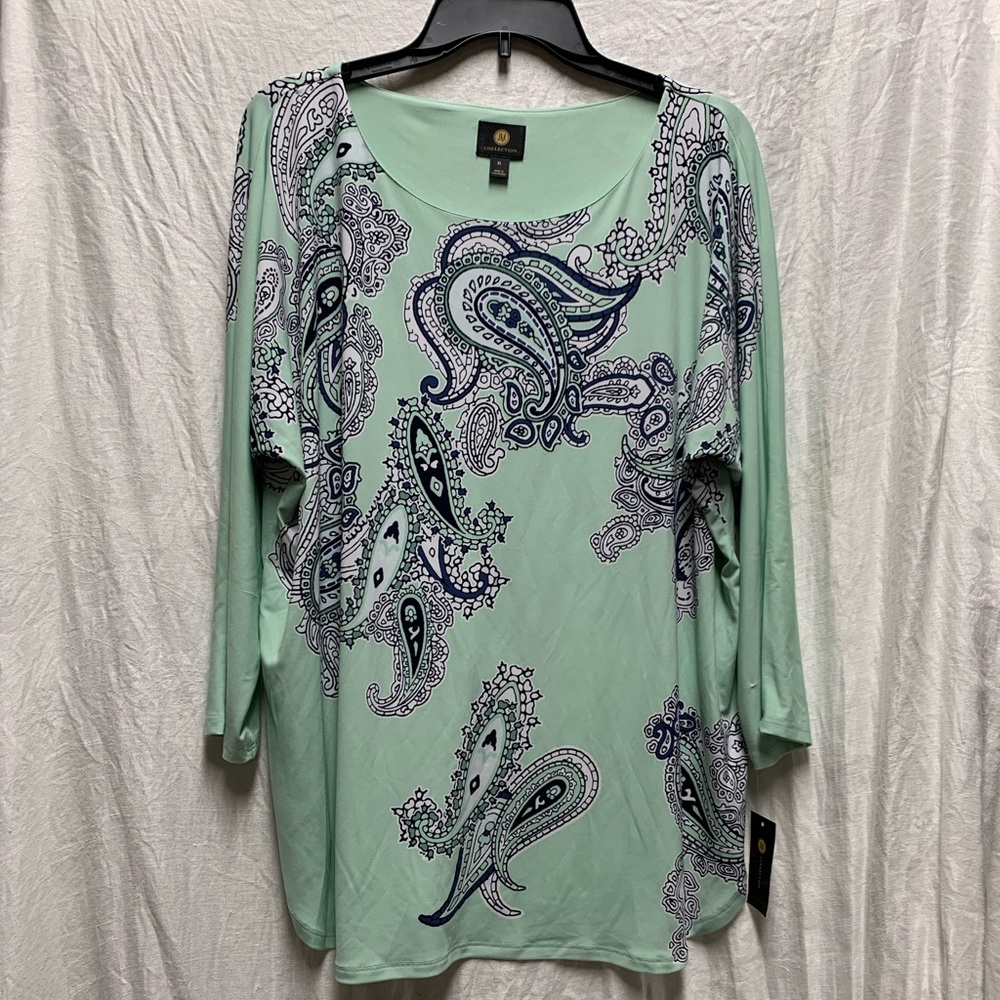 JM Collection gorgeous top!